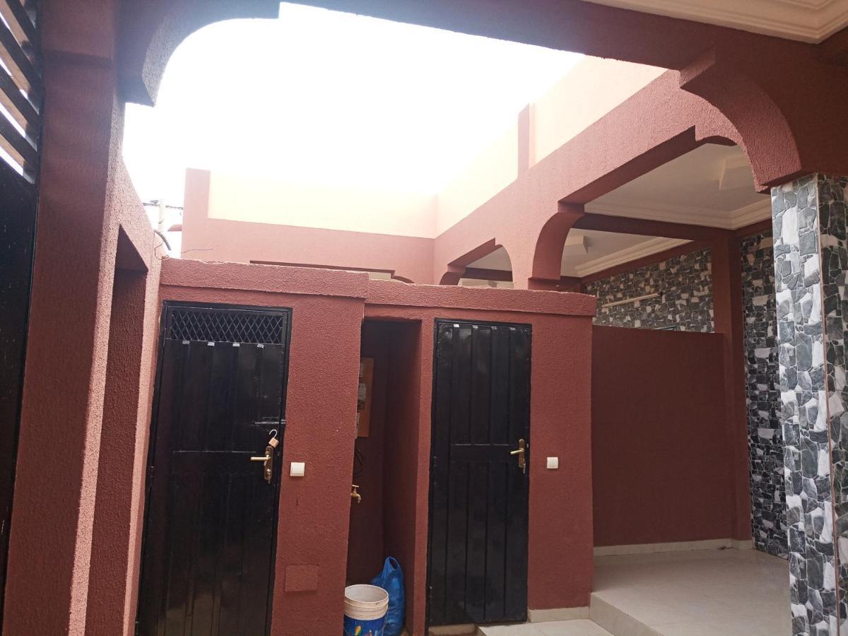 Residence Lynda Prestige Ouagadougou Exterior foto